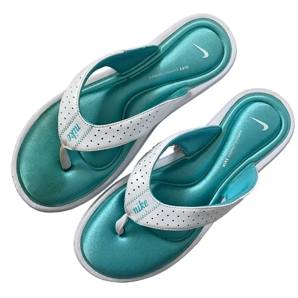 Nike comfort footbed white deals